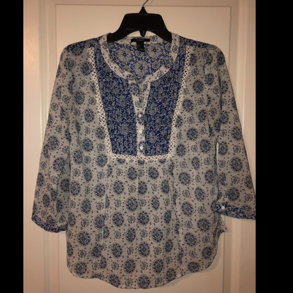 Patterned summer blouse